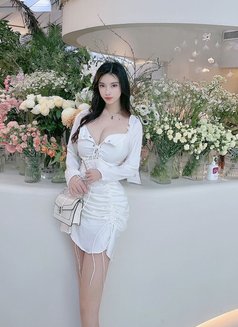 Kari - escort in Guangzhou Photo 4 of 4