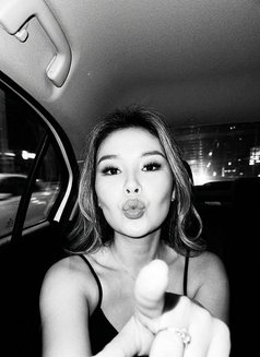 Kari̇na - escort in İstanbul Photo 1 of 11