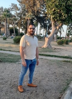 Karim - Male escort in Jeddah Photo 2 of 12