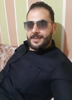 Karim - Male escort in Jeddah Photo 3 of 12