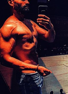 Karim Mix - Male escort in Dubai Photo 2 of 3