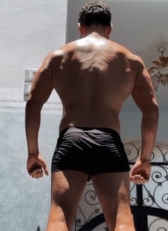 Karim Mix - Acompañantes masculino in Dubai Photo 3 of 4