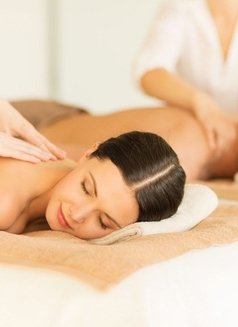 Karim “ Professional Massage for Couples - Acompañantes masculino in Dubai Photo 4 of 4