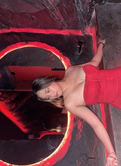 Karin Big Tits - puta in Jakarta Photo 8 of 9