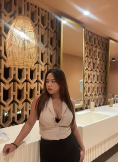 Karin Big Tits - puta in Jakarta Photo 14 of 26