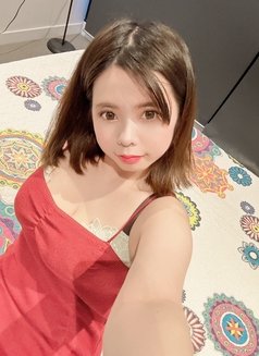 Porn Star Karin - puta in Tokyo Photo 6 of 6