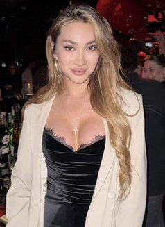 KARINA 20cm - Transsexual escort in İstanbul Photo 23 of 23