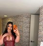 Karina - puta in Milan Photo 1 of 3