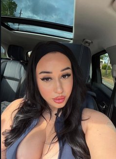 Karina - escort in Okinawa Island Photo 2 of 4