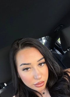 Karina - escort in Okinawa Island Photo 4 of 4