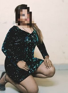 Karina cam and real meet service - escort in Hyderabad Photo 2 of 4