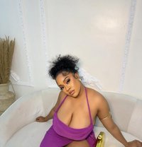 Karina - masseuse in Accra