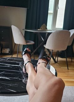 KARINA Dubai - escort in Dubai Photo 4 of 7
