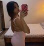 Karina - puta in Kolkata Photo 2 of 2