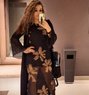 Karina - puta in Mumbai Photo 3 of 3
