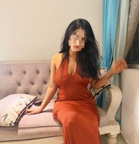 Karina - escort in Colombo