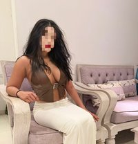 Karina - escort in Colombo
