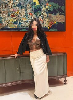 Karina - escort in Colombo Photo 4 of 4