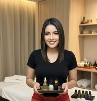 Karina Good Lady With Massage Tables - puta in Riyadh Photo 7 of 7