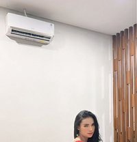 Karina Hwg - puta in Bali
