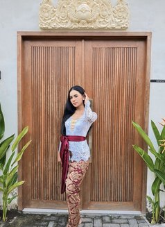 Karina Hwg - escort in Bali Photo 8 of 15
