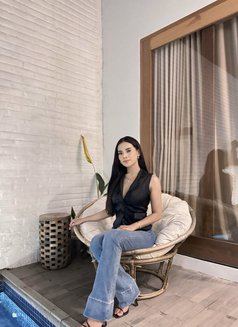 Karina Hwg - escort in Bali Photo 9 of 15