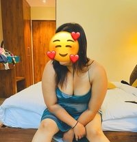 Karina - Intérprete de adultos in Noida