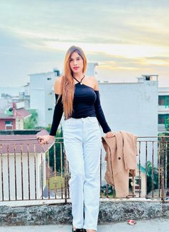 Karina - Acompañantes transexual in New Delhi Photo 3 of 6