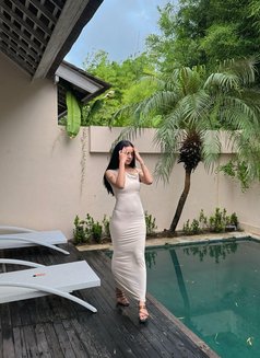 Karina - escort in Bali Photo 6 of 7