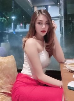 Karina - escort in Jakarta Photo 1 of 4