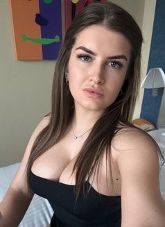 Karina Milf Ukraine - puta in Dubai Photo 4 of 5
