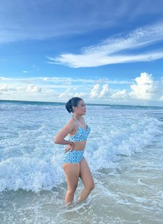 Karina NewBi - puta in Bali Photo 3 of 5