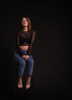 Karina - escort in Dubai Photo 6 of 7