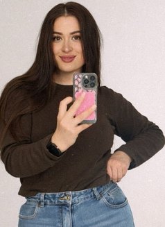 Karina - escort in Dubai Photo 1 of 14