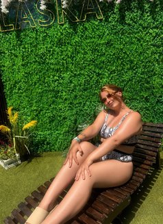 Karina - escort in Dubai Photo 10 of 14
