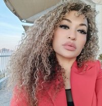 Karina - puta in Gurgaon