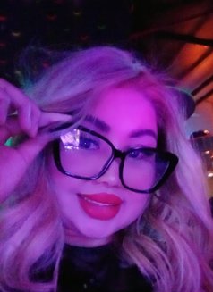 Karina - escort in Riyadh Photo 3 of 6