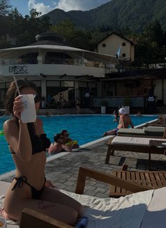 Karina - escort in Tbilisi Photo 10 of 17