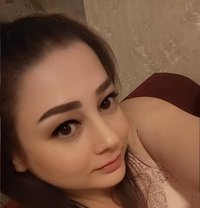 Karina Russian - puta in Muscat