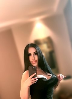 Karina Sex psikolog – Turkish girl - escort in New Delhi Photo 1 of 21
