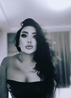 KARİNA SeX Psychologist indapendent girl - puta in New Delhi Photo 28 of 30