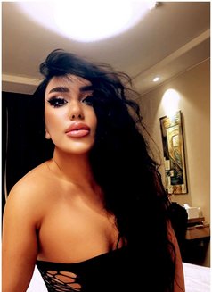 KARİNA SeX Psychologist indapendent girl - puta in New Delhi Photo 29 of 30