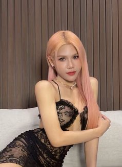 Karina Sexy Top Sweet Bottom - Acompañantes transexual in Singapore Photo 20 of 29