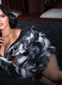 Karinaaa - Acompañantes transexual in Makati City Photo 2 of 16