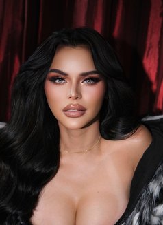 Karinaaa - Acompañantes transexual in Makati City Photo 10 of 16