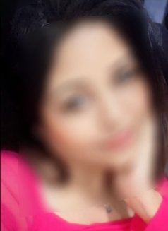 Karishma - escort in Bangalore Photo 2 of 5