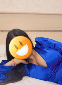 Karishma - escort in Dubai Photo 9 of 9