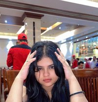 Karishma - puta in Jaipur