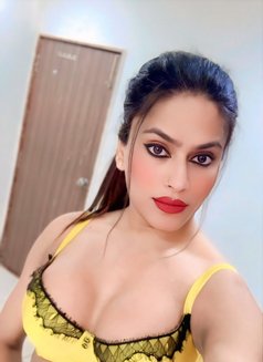 Karishma - Transsexual escort in New Delhi Photo 17 of 20