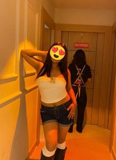 Hand cash service available - escort in Kathmandu Photo 1 of 2